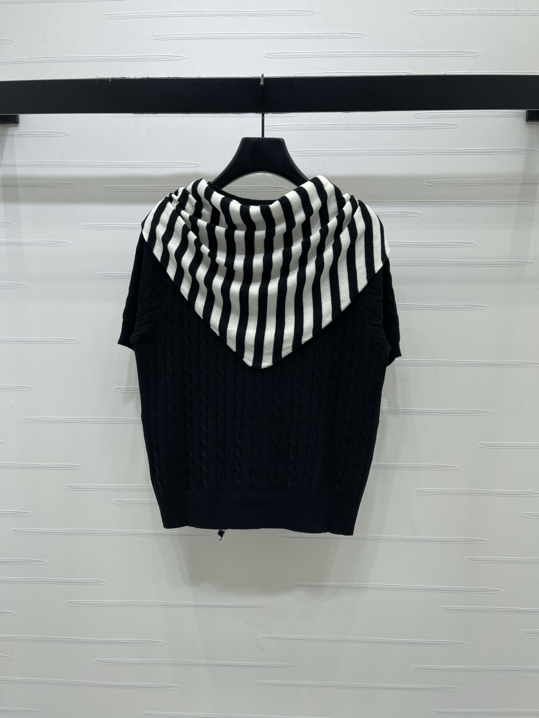 Women's short sleeves